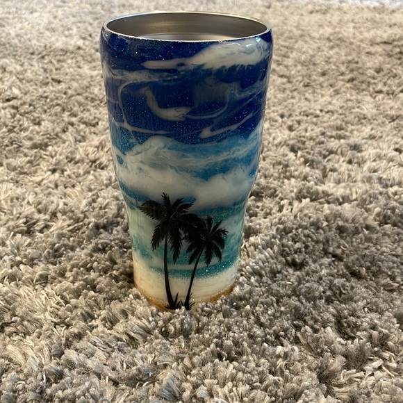 Sea Turtle/Beach Themed Tumbler - 30 oz - Picture 3 of 8